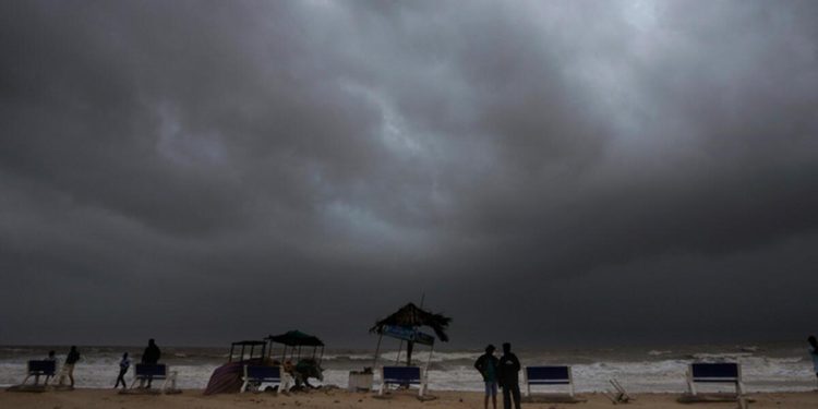 Biparjoy Kasırgası’nda 150 bin kişi tahliye edildi