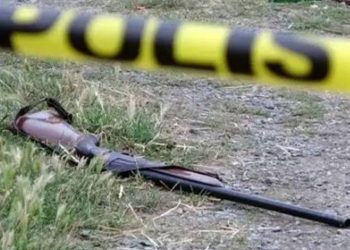 Bir Çocuk Babasını Öldürdüğü Savıyla Tutuklandı