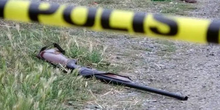 Bir Çocuk Babasını Öldürdüğü Savıyla Tutuklandı