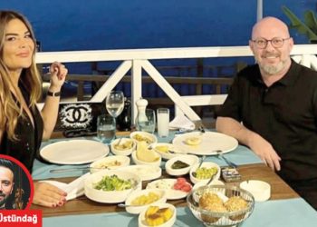 Birinci fotoğraf tatilden… Hasret Yıldız aşkı buldu!