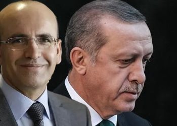 Bloomberg’den Mehmet Şimşek tahlili: Erdoğan absürd ekonomik fikirlerinden vazgeçene kadar yapacağı atamalar yalnızca vitrin süsü