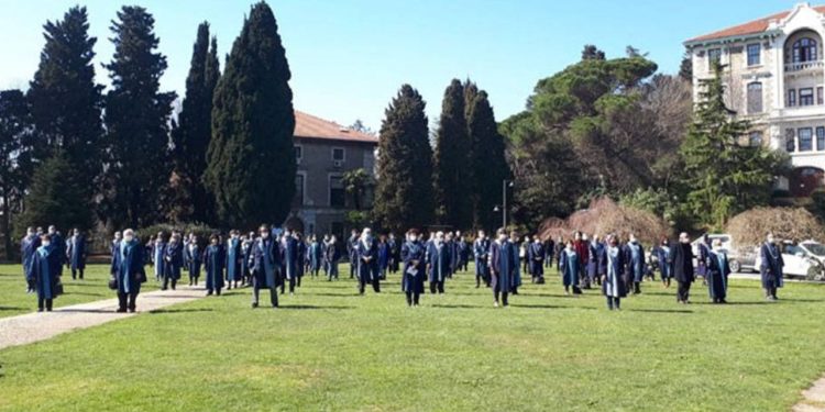 Boğaziçi’nde Direniş, Tehditlere Karşın Sürüyor