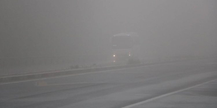 Bolu’da göz gözü görmüyor… Görüş arası 20 metreye kadar düştü