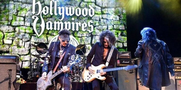 Bugün duyurdular…. Johnny Depp İstanbul konserinin gelirini depremzedelere bağışlayacak