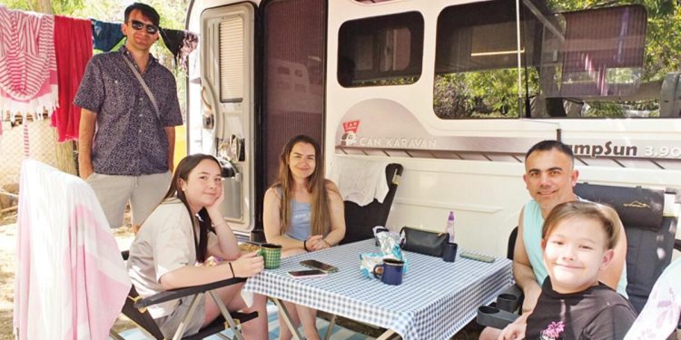 Çadır ve karavan kampları da doldu