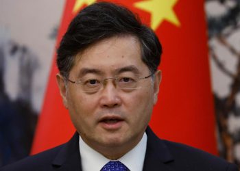 Çinli Bakandan Blinken’a ikaz