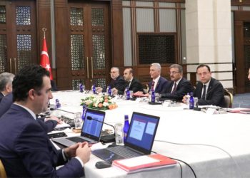 Cumhurbaşkanı Yardımcısı Yılmaz: Enflasyonla çaba konusunda faal ve kararlı adımlar atacağız