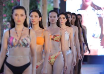 Datça’da moda rüzgarı