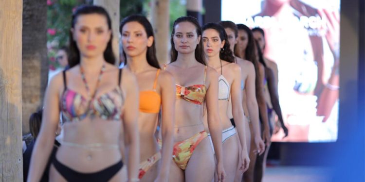 Datça’da moda rüzgarı