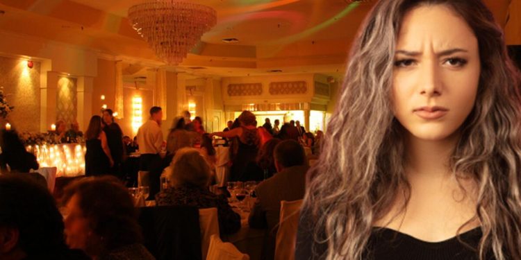 Davet edildiği parti kendi düğünü çıktı! Damadı herkesin içinde bırakıp gitti