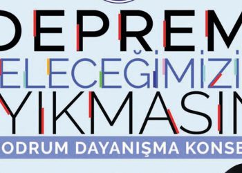 Depremzede çocuklar için sahnede