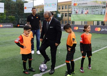 Depremzede çocuklar için “Umut Sahaları” projesi