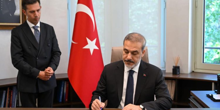 Dışişleri Bakanı Fidan, yeni büyükelçilere misyonlarını bildirim etti