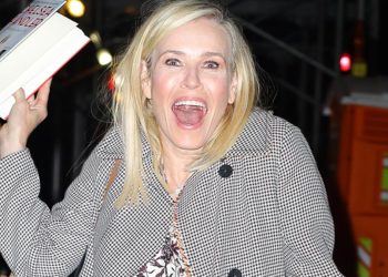 Doğum denetim sistemlerini unutan bu yaşlı adamları biri durdursun