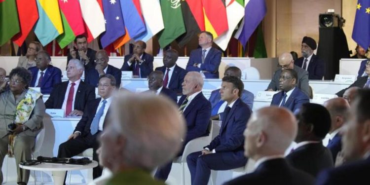 Dünya başkanları Yeni Global Finansal Pakt Zirvesi’nde bir ortaya geldi