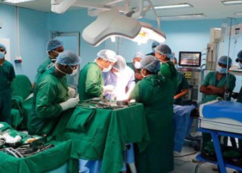 Dünya rekoru: 801 gram tartısında böbrek taşı çıkarıldı