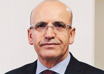 Ekonomist Prof. Dr. Aziz Çelik’ten 7 unsurda Mehmet Şimşek yorumu: ‘İşçiyi, memuru, emekliyi uygun günler beklemiyor’