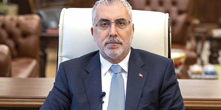 ‘En düşük memur maaşı 22 bin TL’