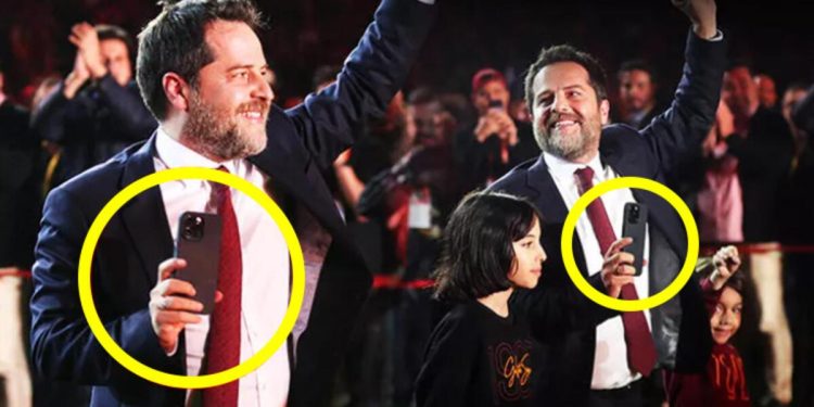 Erden Timur şampiyonluk kutlamasında transfer görüşmesi yaptı! Dünyaca ünlü yıldıza canlı izletti…