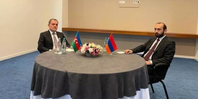 Ermenistan ve Azerbaycan dışişleri bakanları ABD’de bir ortaya geldi