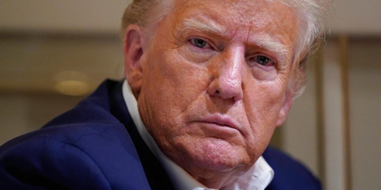 Eski ABD lideri Trump tabir vermeye çağrıldı