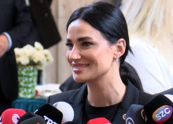 Eski Türkiye Hoşu Milletvekili Kaydını Yaptırdı