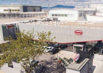 Fabrikasını karbon nötr hale getirdi