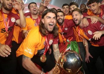 Fenerbahçe Lideri Ali Koç’un kelamları, Abdülkerim Bardakcı’yı Galatasaray’a getirdi | Okan Buruk’u Beşiktaş derbisi kurtardı