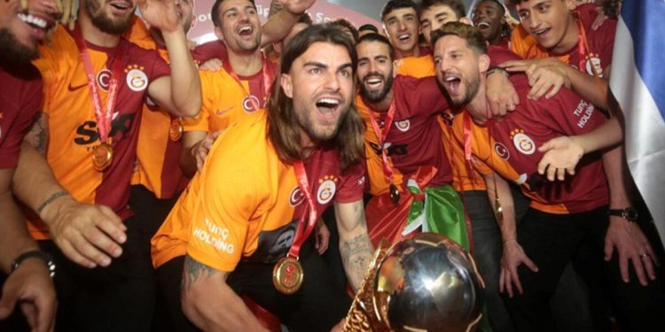 Fenerbahçe Lideri Ali Koç’un kelamları, Abdülkerim Bardakcı’yı Galatasaray’a getirdi | Okan Buruk’u Beşiktaş derbisi kurtardı