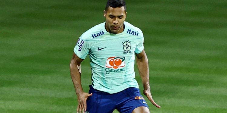 Fenerbahçe’de sol beke Sambacı Alex Sandro