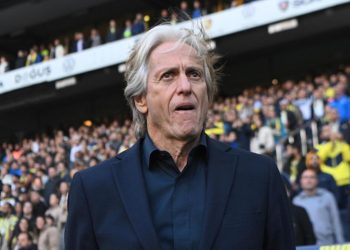 Fenerbahçe’den ayrılan Jorge Jesus, Suudi Arabistan’da imzaya yakın!