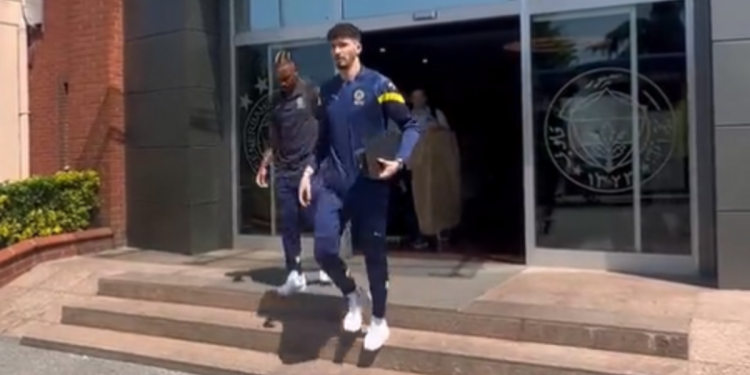 Fenerbahçe’nin kupa finali kamp takımı açıklandı! Altay Bayındır sürprizi…