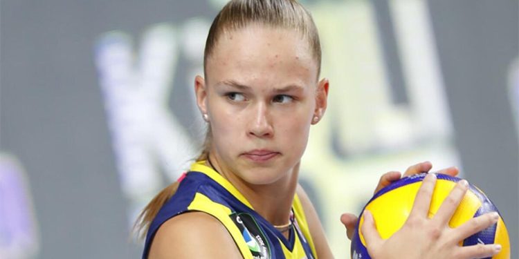 Fenerbahçe’nin Rus yıldızı Arina Fedorovtseva: Futbolcular bana bildiri atıyor