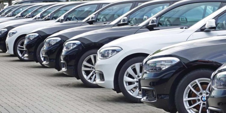 Fırsatçı bayilere 35 milyon lira ceza