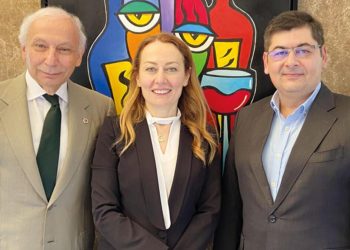 Fon yatırımıyla eğitime dayanak