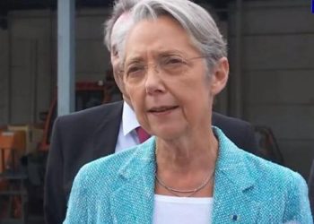 Fransa Başbakanı: Bıçaklı hücumda yaralanan 4 çocuğun durumun stabil