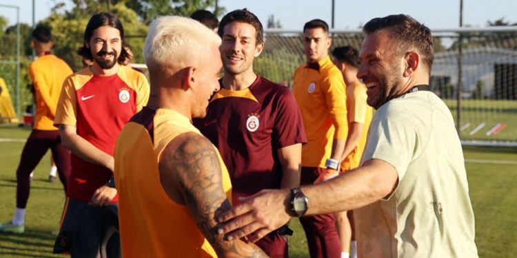 Galatasaray yeni dönem hazırlıklarına başladı