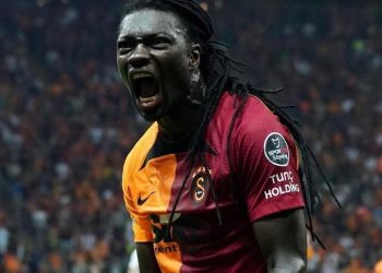 Galatasaray’dan Bafetimbi Gomis’e veda
