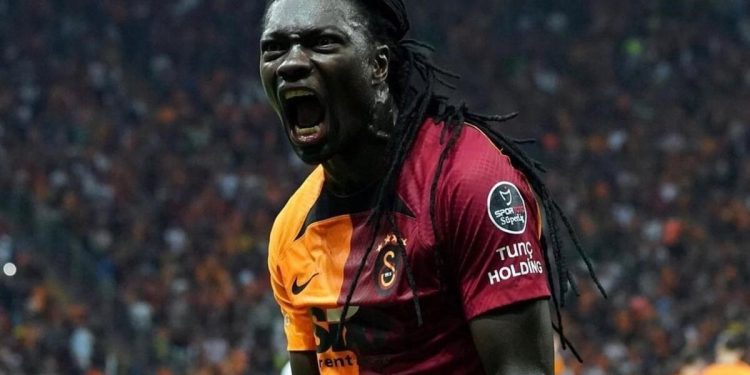 Galatasaray’dan Bafetimbi Gomis’e veda
