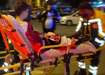 Galatasaray’ın şampiyonluk kutlamalarında 16 yaşında bir taraftar bıçaklandı