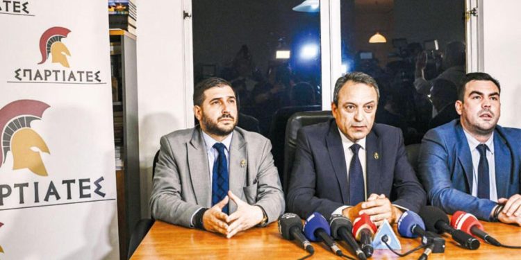 Genel merkezin yerini bilen yoktu: çok sağ nasıl kazandı