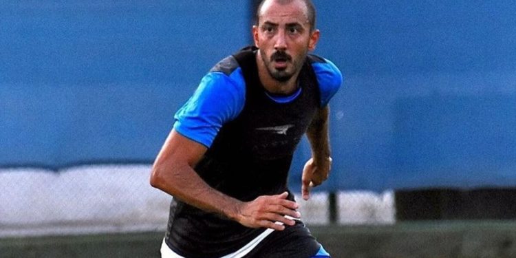 Göztepe, Ahmet İlhan Özek’i listesine aldı