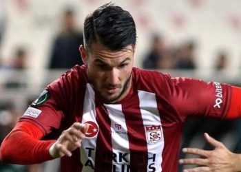 Göztepe, Robin Yalçın ile temasta