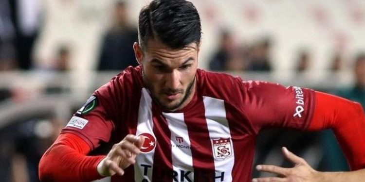 Göztepe, Robin Yalçın ile temasta