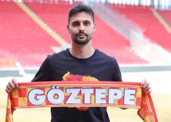 Göztepe’de birinci imza Tarkan Özgür’den