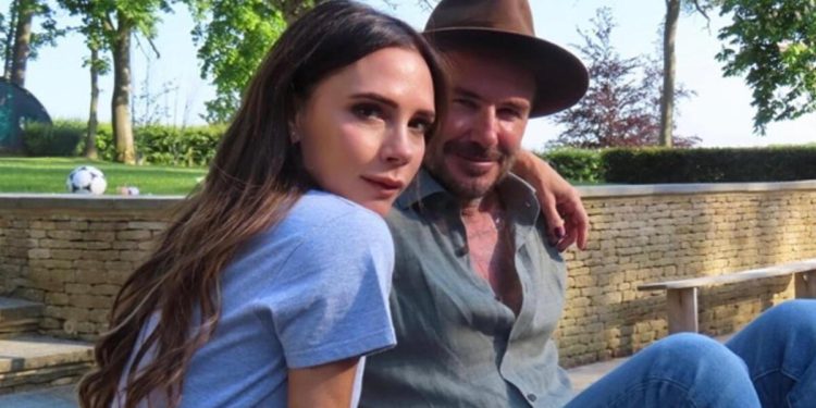 Güzel bir kocası, dört çocuğu ve milyonları var lakin yüzü bir türlü gülmüyor