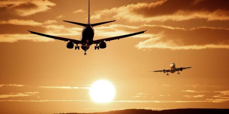 Havayolu firması, uçağa binmeden evvel yolcuları tartacak