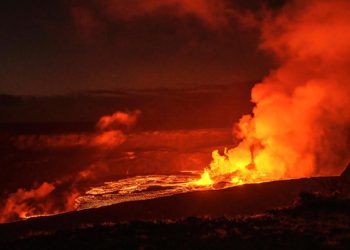 Hawaii’deki Kilauea Yanardağı tekrar patladı