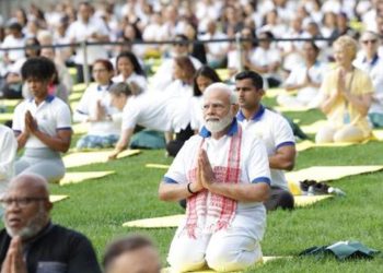 Hindistan Başbakanı Modi, New York’ta binlerce bireyle yoga yaptı