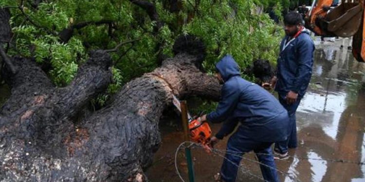 Hindistan’ı Biparjoy Kasırgası vurdu: 2 meyyit, 22 yaralı
